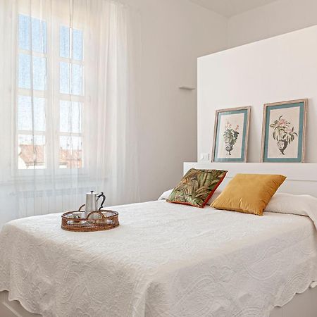 Waves Of Livorno New Modern Apartment Buitenkant foto